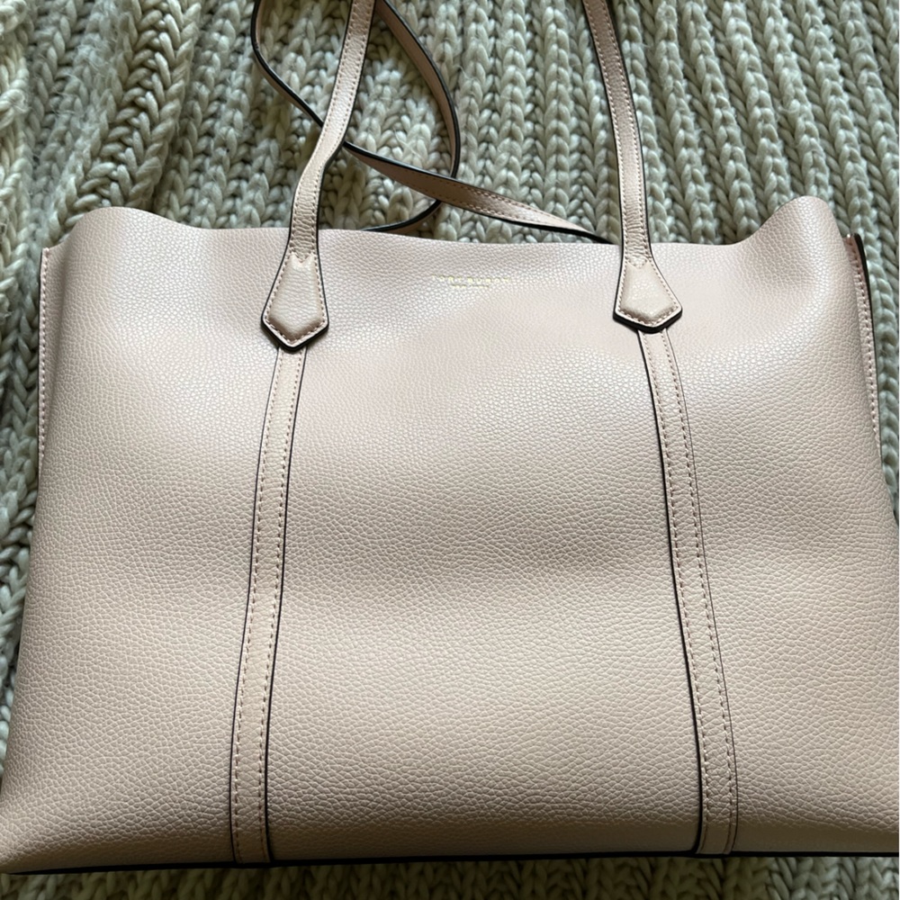 Tory Burch purse. - Picture 2 of 12